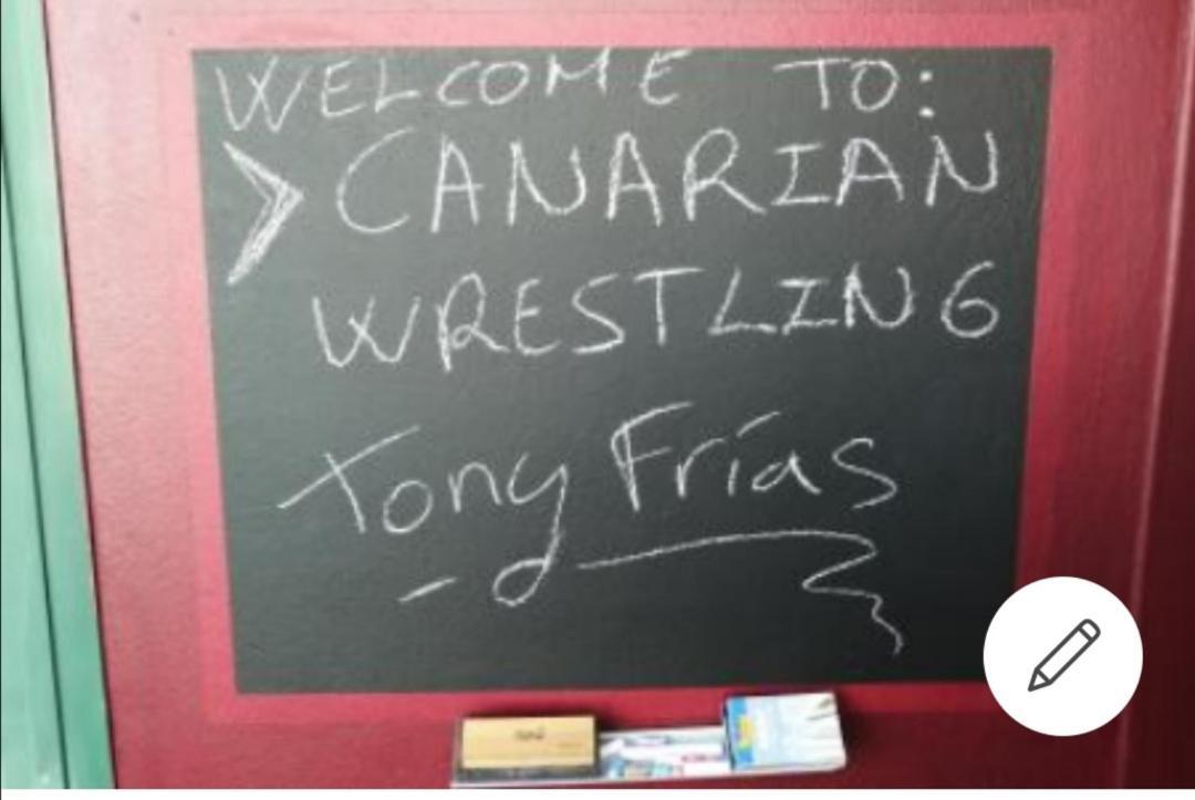 Tony Frias - Canarian Wrestling ลาลากูนา ภายนอก รูปภาพ